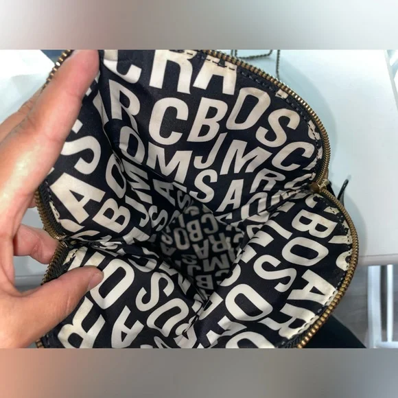 Marc by Marc Jacobs Classic Q Natasha Crossbody – Black Pebbled Leather - Picture 4 of 5